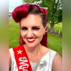 Meet your Posher, Anna Tomic